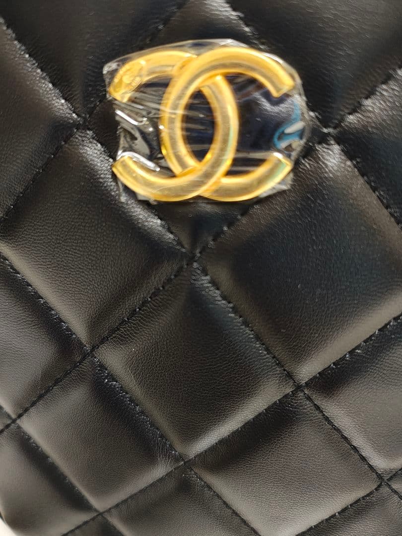 新品✨CHANEL♡シャネル　VIPノベルティ　パールチェーン付ショルダーバッグ