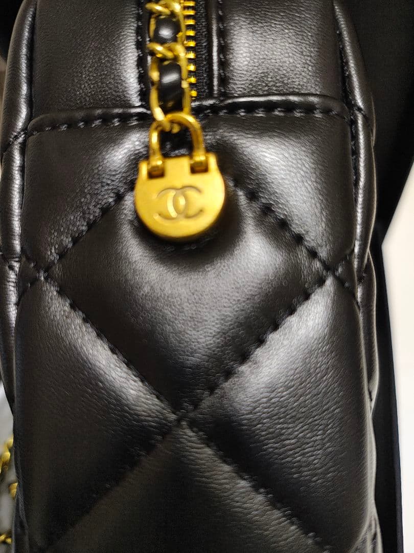 新品✨CHANEL♡シャネル　VIPノベルティ　パールチェーン付ショルダーバッグ