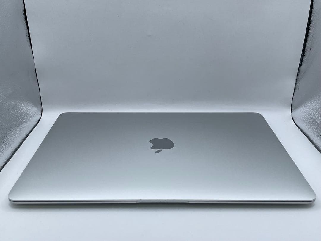 MacBook Air M1 2020 13インチ / 8GB / 512GB