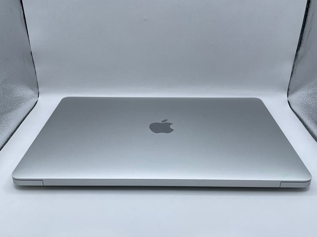 MacBook Air M1 2020 13インチ / 8GB / 512GB