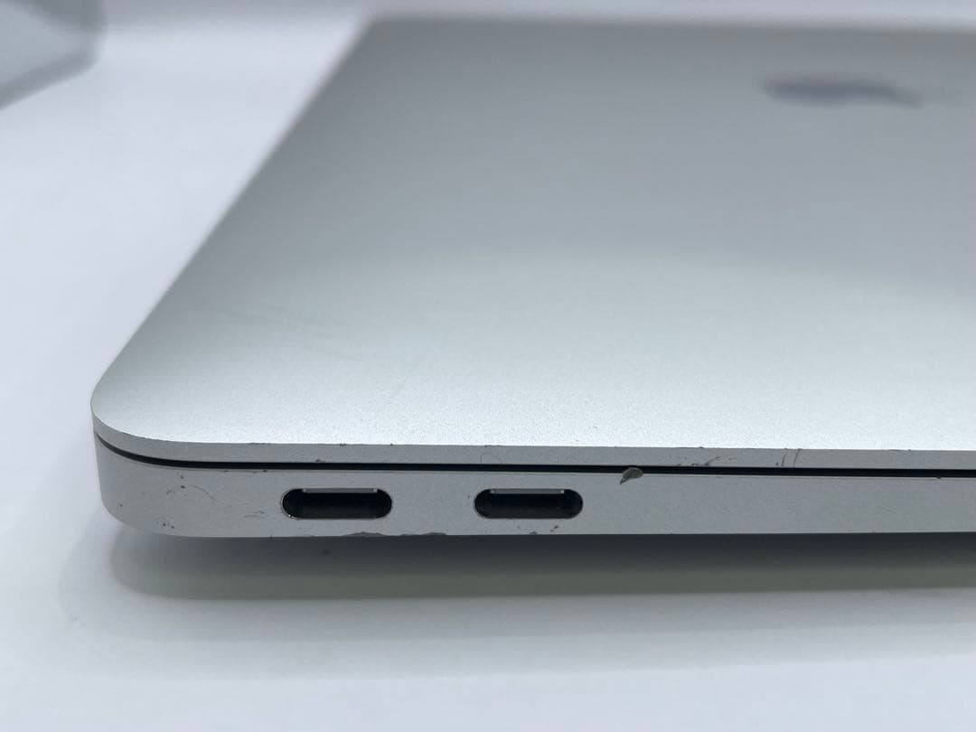 MacBook Air M1 2020 13インチ / 8GB / 512GB