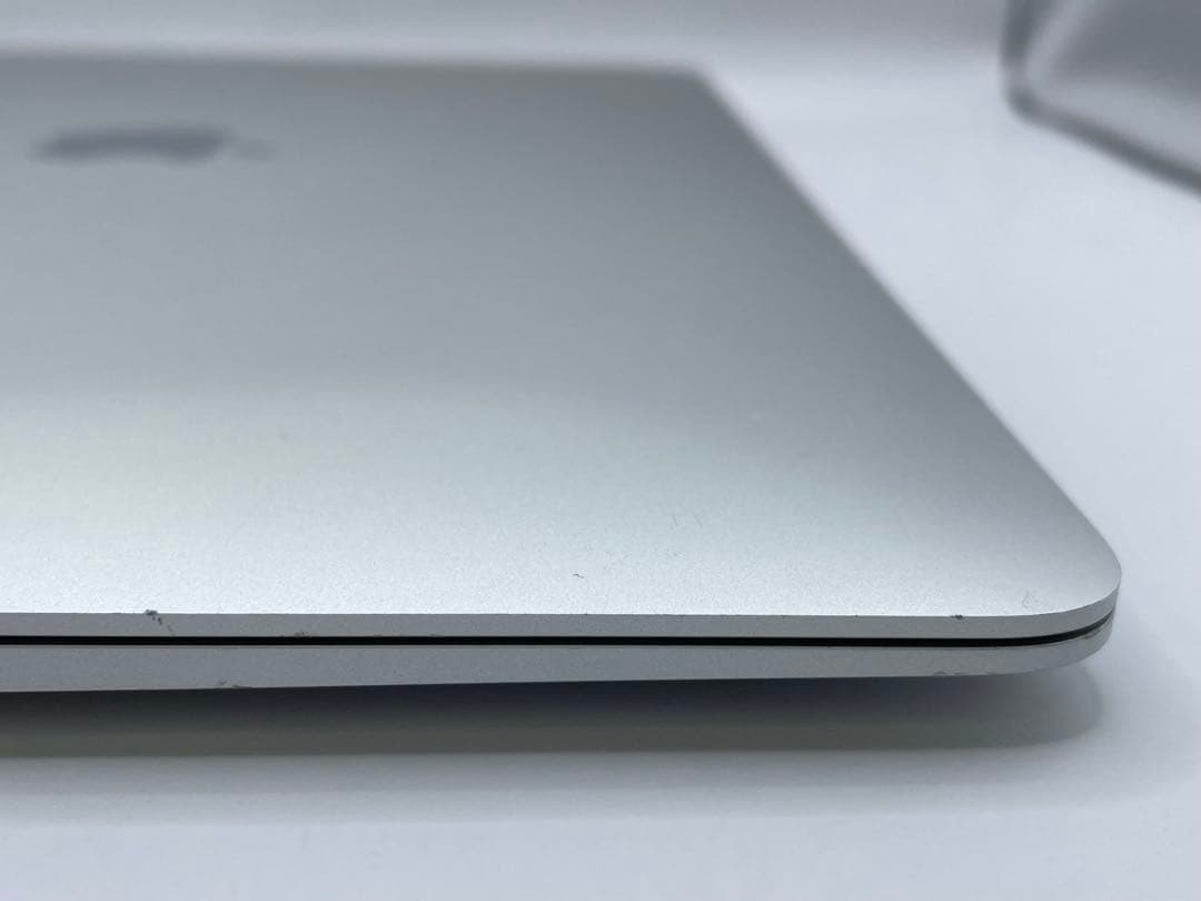 MacBook Air M1 2020 13インチ / 8GB / 512GB