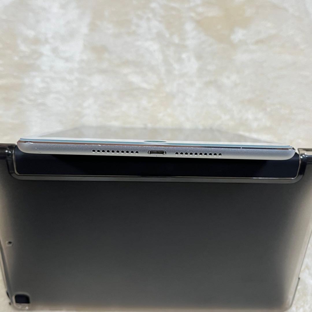 iPad mini4 64GB Wi-Fi + Cellular シルバー