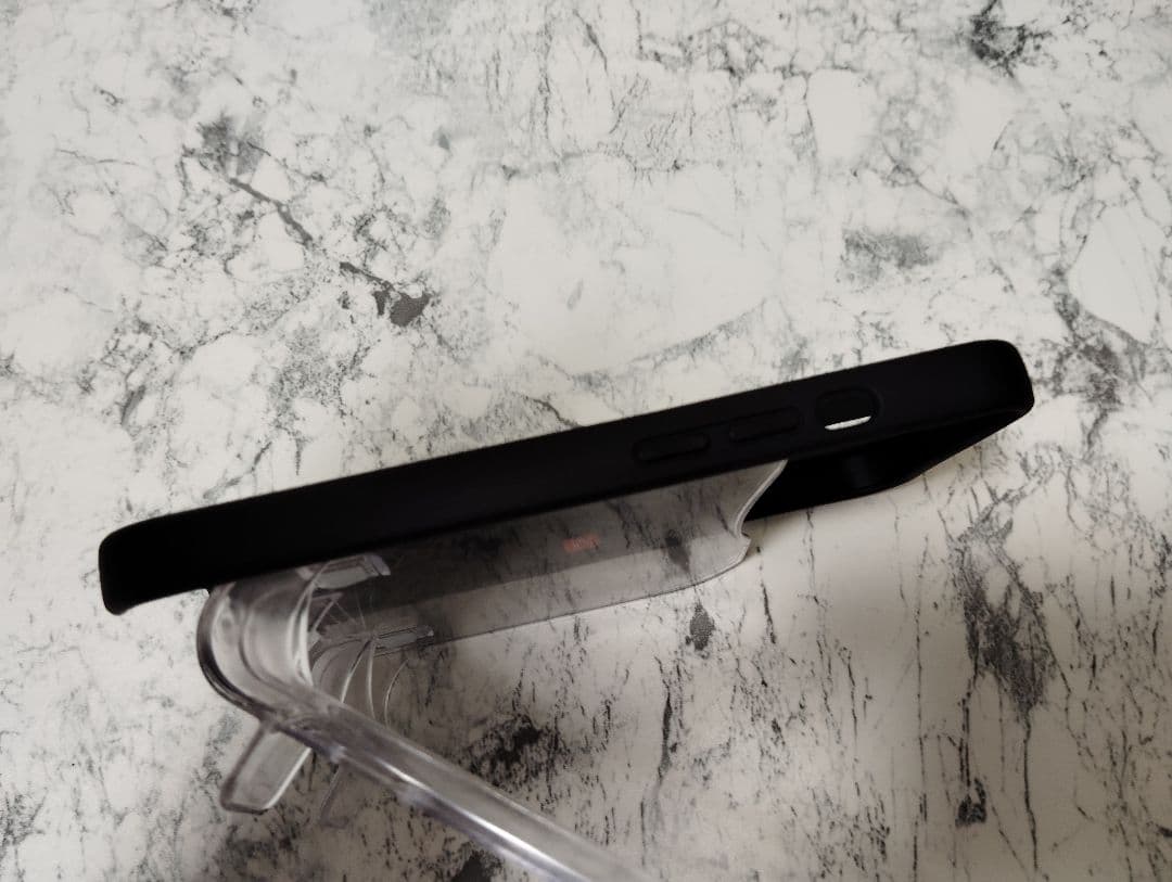 ♥新品♥ iPhone 13 Pro ケース MagSafe対応