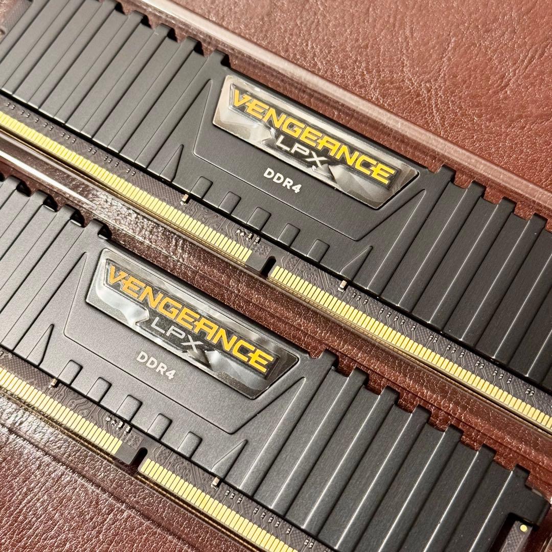 【新品】DDR4-3200 C16 64GB CORSAIR VENGEANCE
