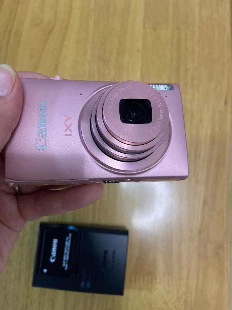Canon IXY 430F ピンク 本体と充電器　バッテリー