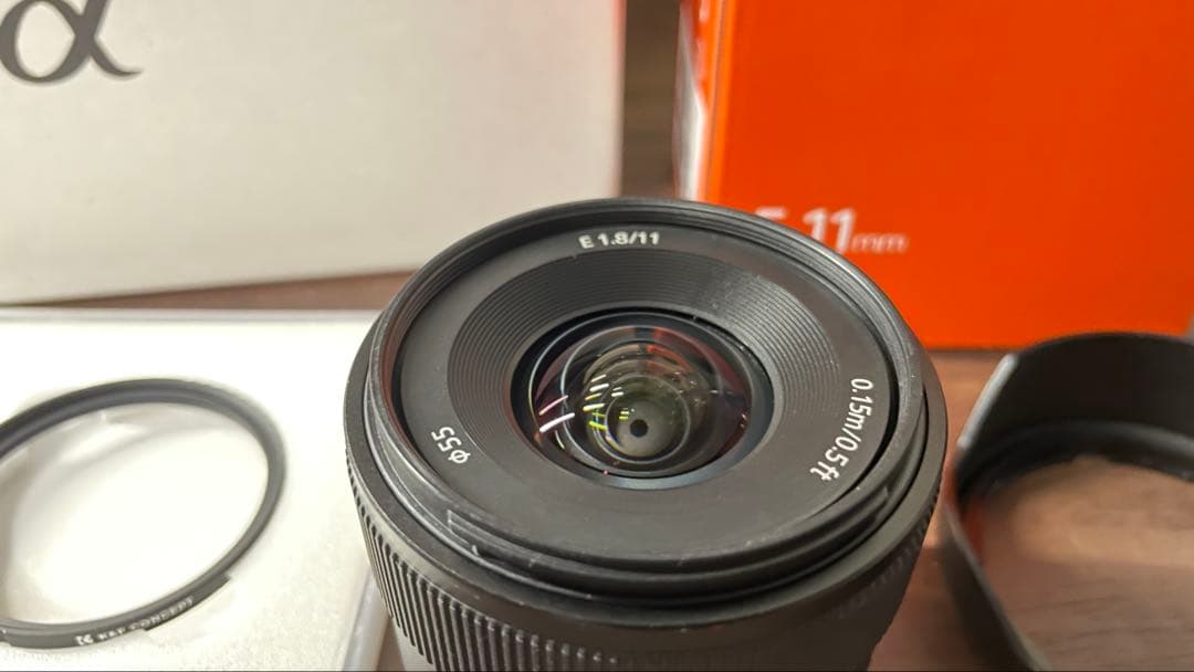 Sony E 11mm F1.8 単焦点レンズ　SEL11F18