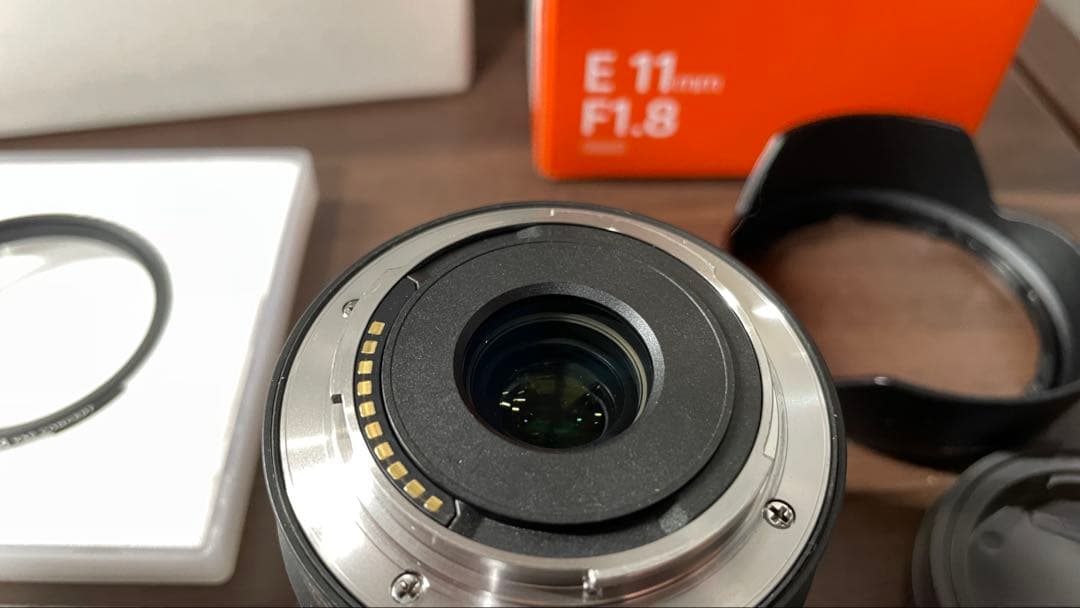 Sony E 11mm F1.8 単焦点レンズ　SEL11F18