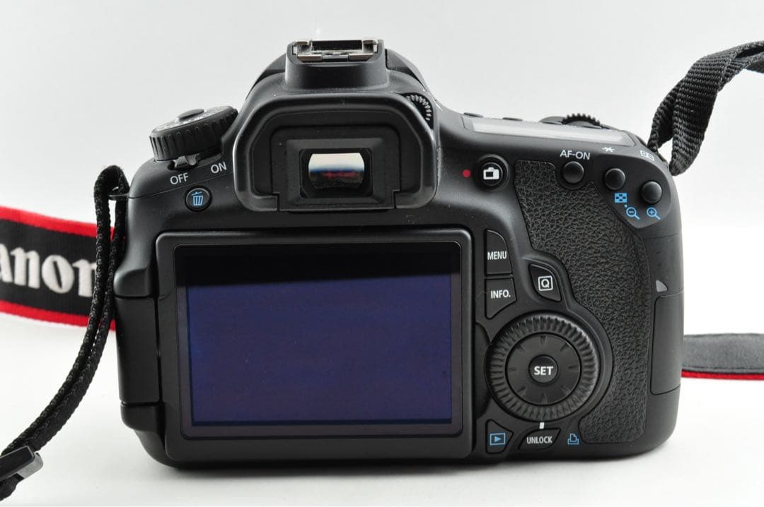 美品　Canon EOS 60D 標準レンズキット　デジタル一眼レフカメラ