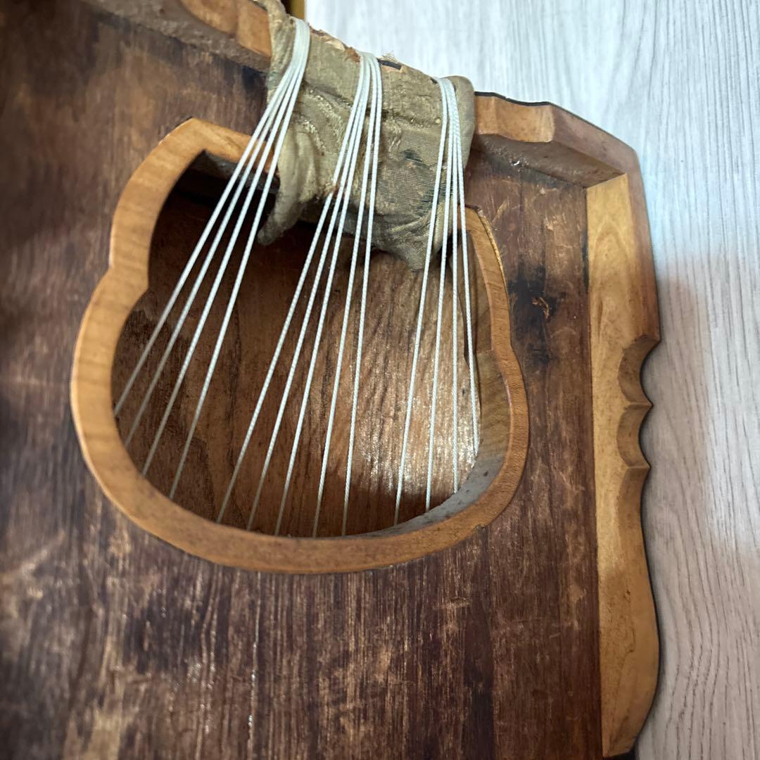 琴　木製　べっ甲柄　13弦