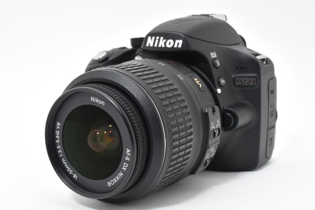 【極美品】スマホ転送OK！Nikon D3200 希少なショット数3902枚！