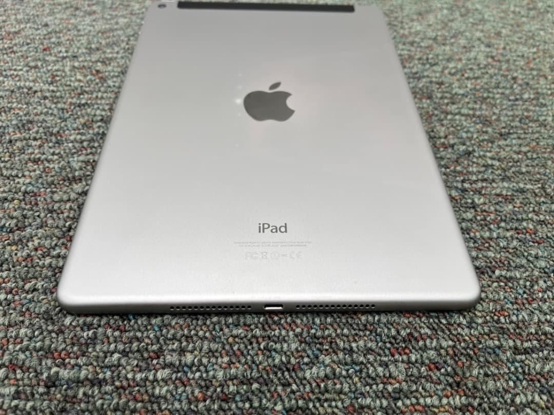 iPad Air2　Wi-Fi+Cellular　simフリー　f850