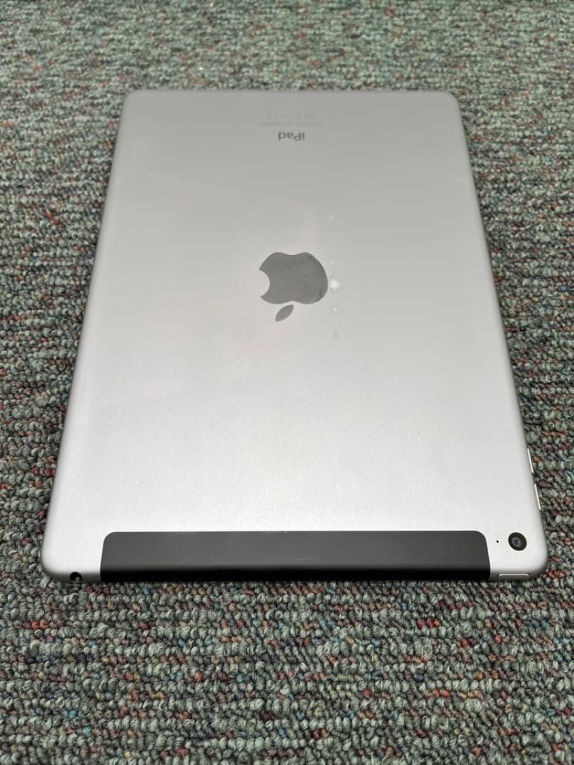 iPad Air2　Wi-Fi+Cellular　simフリー　f850