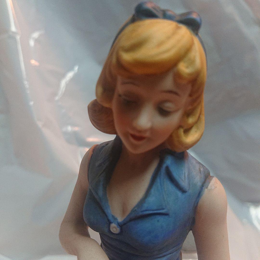 1950～60年古き良き時代のアメリカの可愛い美人秘書のフィギュアだよ♪