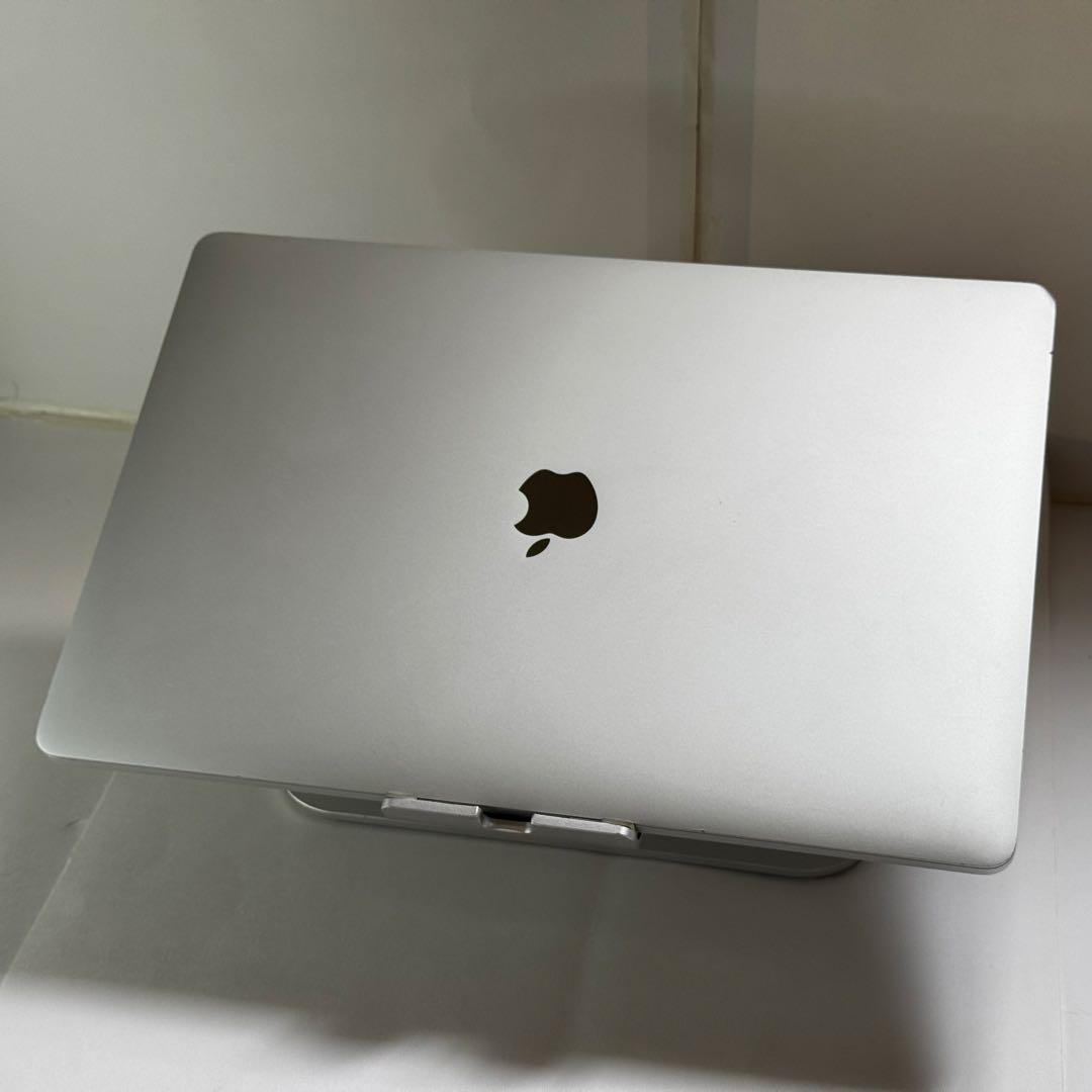 MacBook Pro フルスペック i7/16GB/1TB Radeon搭載