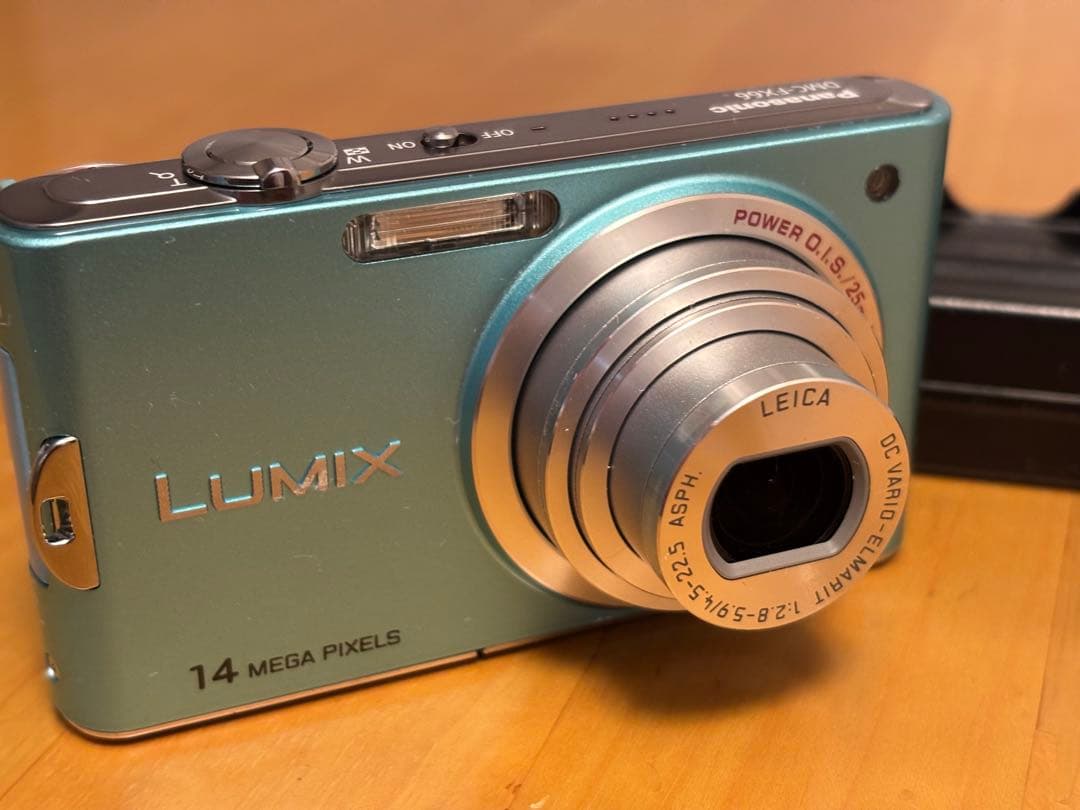 Panasonic Lumix DMC-FX66 デジタルカメラ