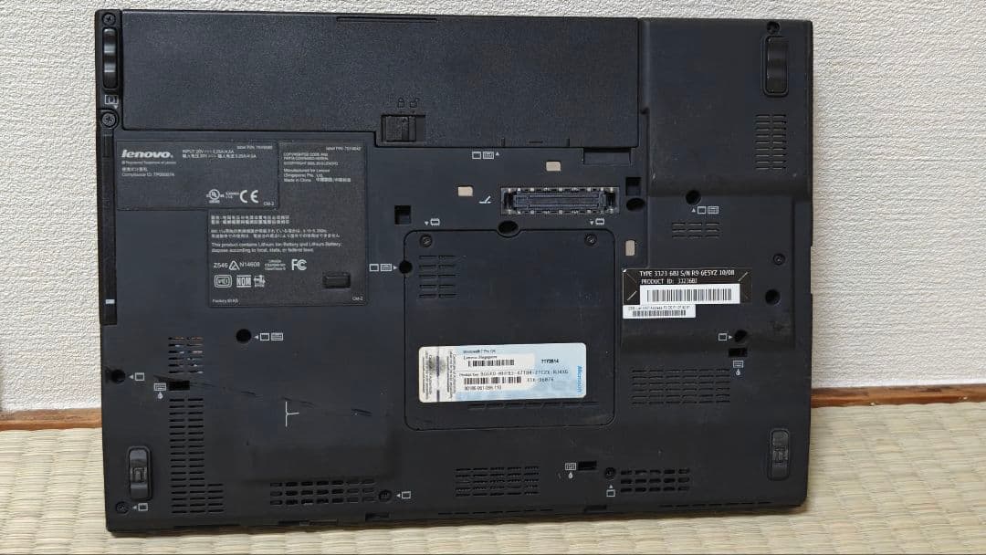 Lenovo ThinkPad X201ノートパソコン