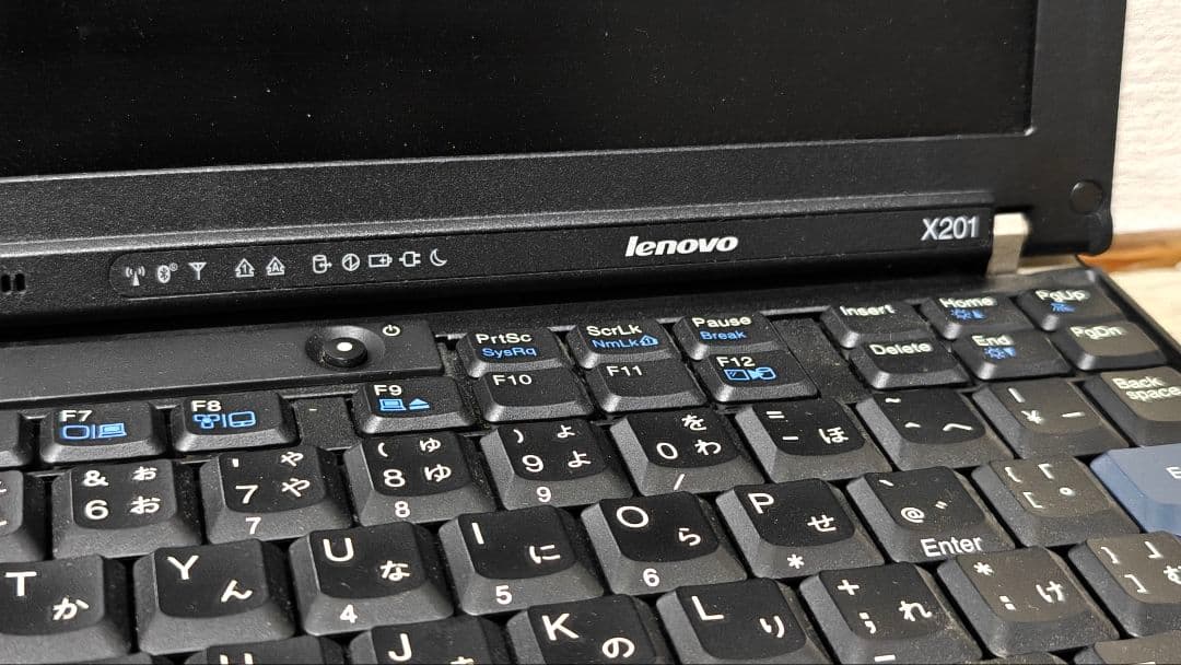 Lenovo ThinkPad X201ノートパソコン
