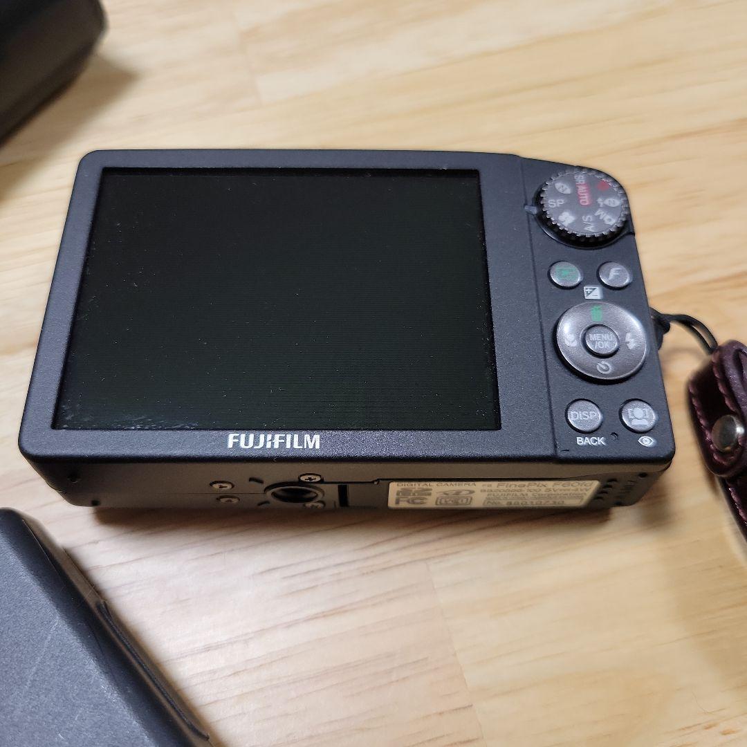 【レオーさん専用】FUJIFILM FINEPIX F60 本体と充電器付き