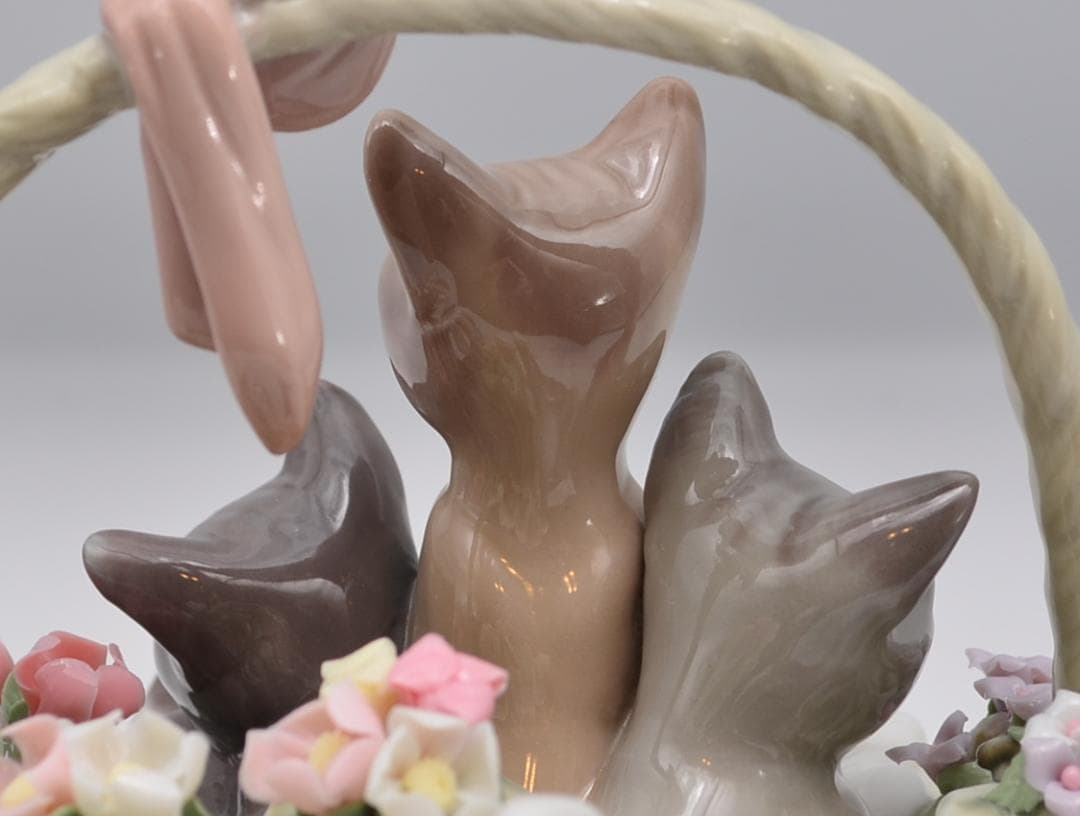 かごの中の3匹の仔猫　＃1444　★リヤドロ　スペイン　光沢仕上げ　ヴィンテージ