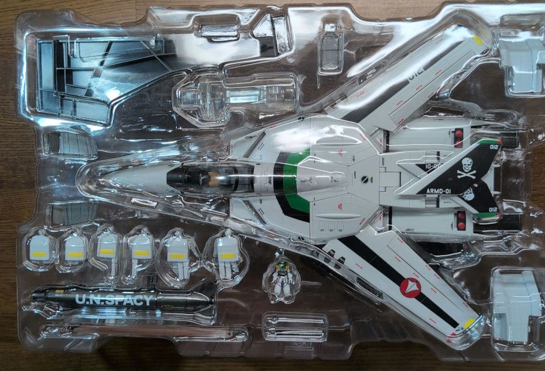 DX超合金 VF-1A&ストライク スーパーパーツ&ミサイルセット