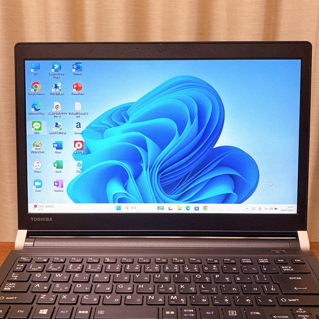 美品 軽い！東芝ノートパソコン/SSD/メモリ16GB/Win11