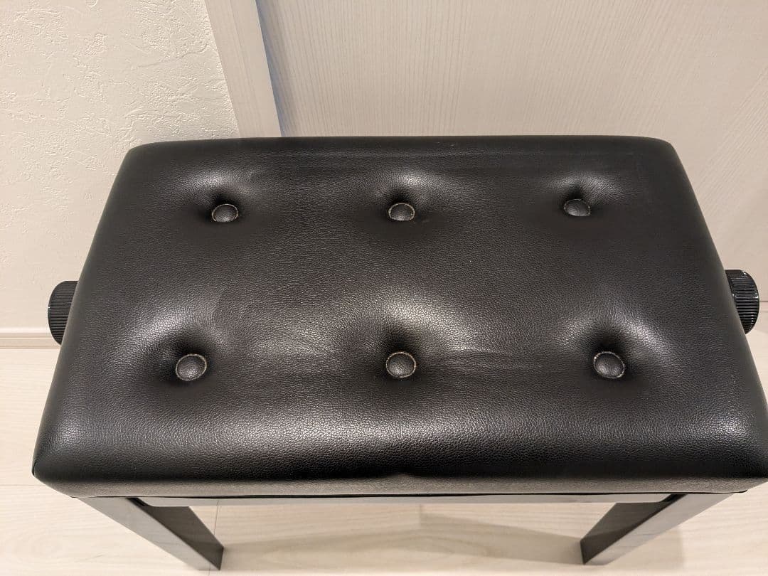 ピアノ椅子　黒　河合楽器製作所　高さ調整機能付　ピアノイス