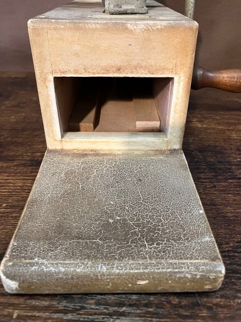 手動式 鰹節削り器