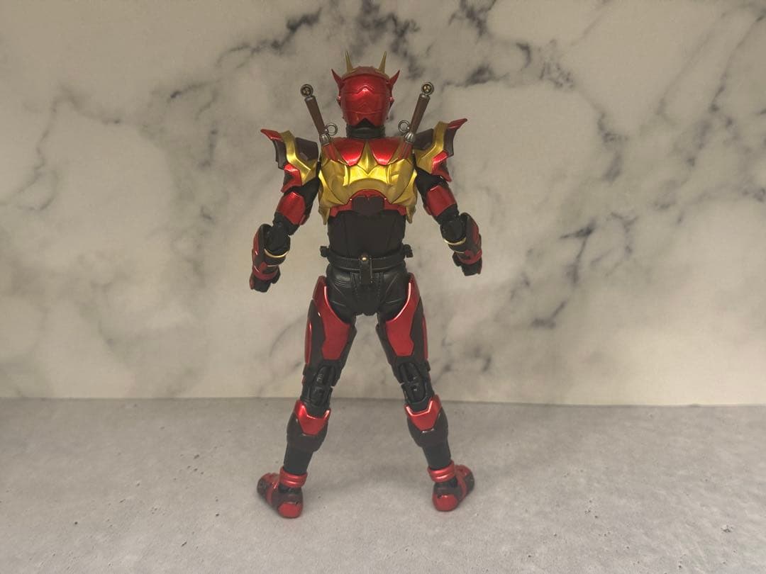 S.H.Figuarts （真骨彫製法）仮面ライダ 一装甲響鬼