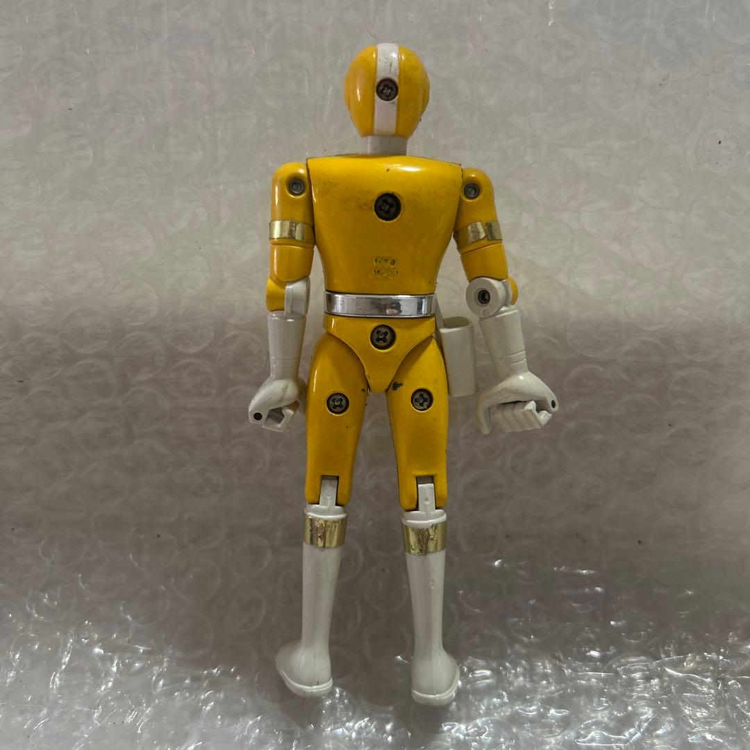 「地球戦隊ファイブマン」の「ファイブイエロー」の超合金フィギュア