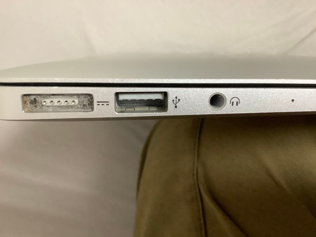 Apple MacBook Air 13 1.8G 8G 128GSSD 箱付き