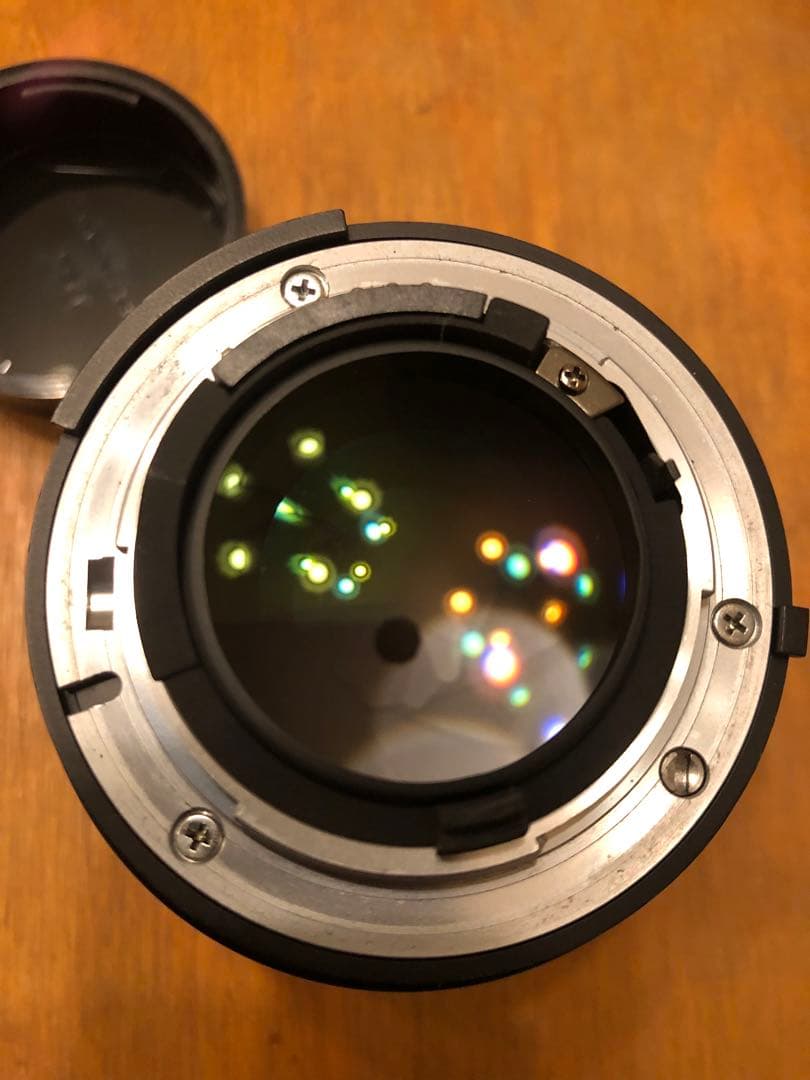 Nikon AF NIKKOR 85mm f/1.8 D レンズ　純正フード付
