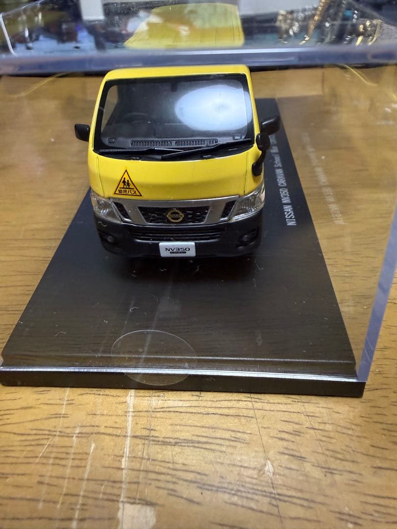EBBRO ニッサンキャラバン路線バス1/43