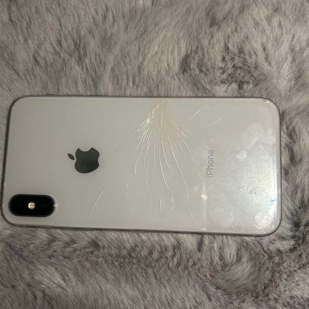 iPhone X ホワイト 背面ひび割れあり