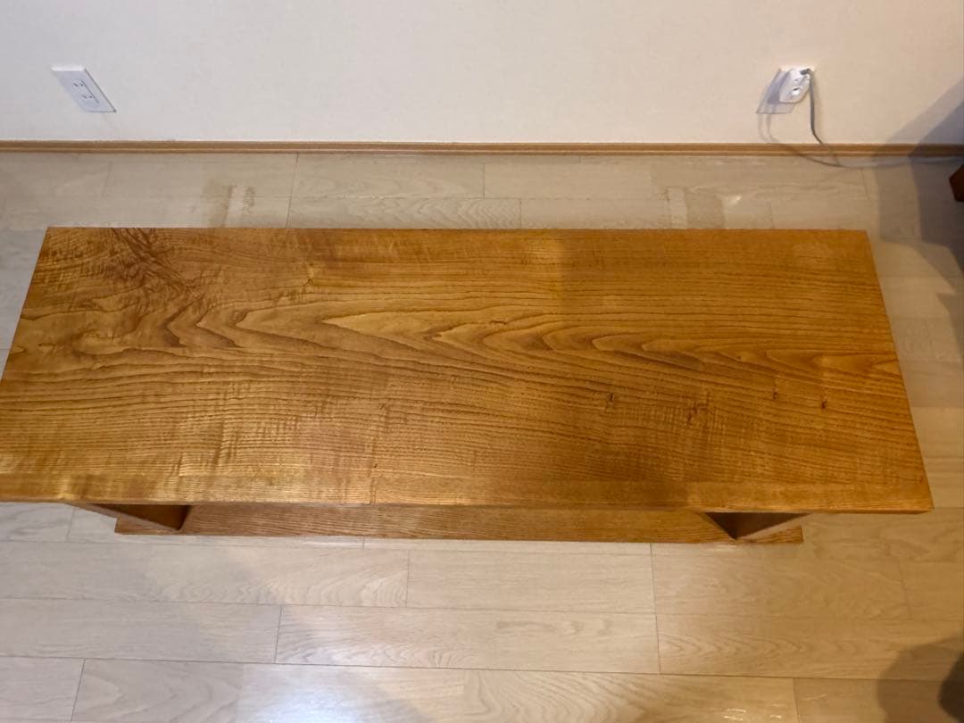 オーダー家具　クルミの木　テレビ台　飾り棚　本棚