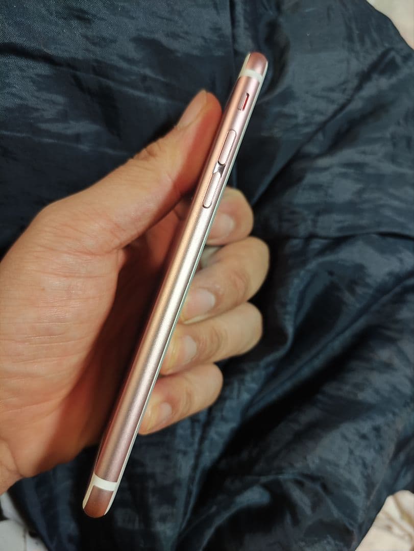Apple iPhone 6s ローズゴールド 本体 64G ネットワーク利用〇