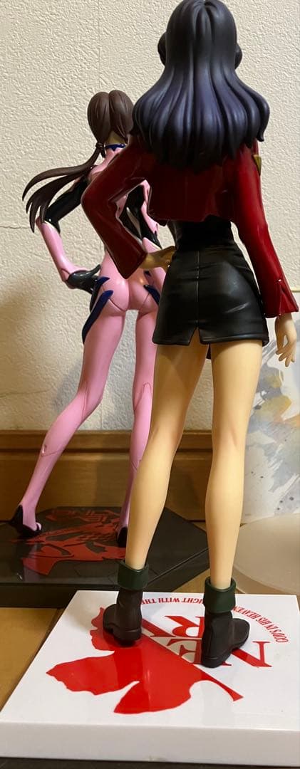 エヴァンゲリオン　アスカ　レイ　マリ　ミサト　シンジ　フィギュアセット　色紙付き