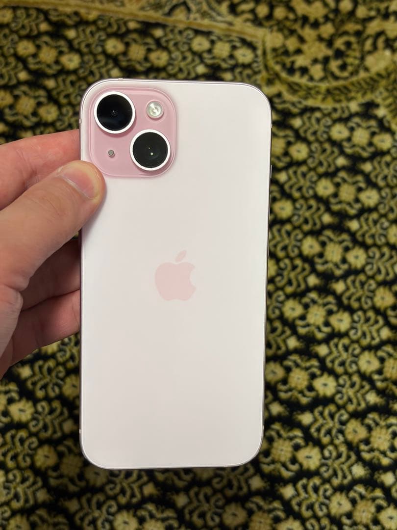 iPhone 15 128GB ピンク フィルム付き！