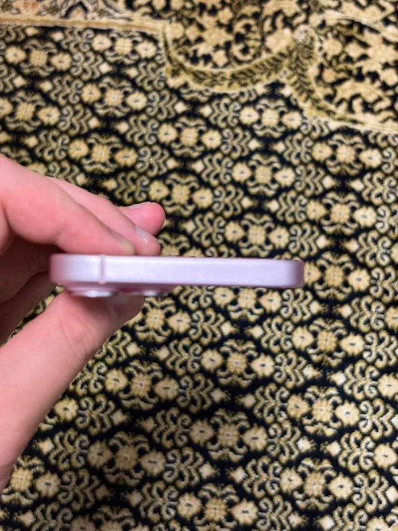 iPhone 15 128GB ピンク フィルム付き！
