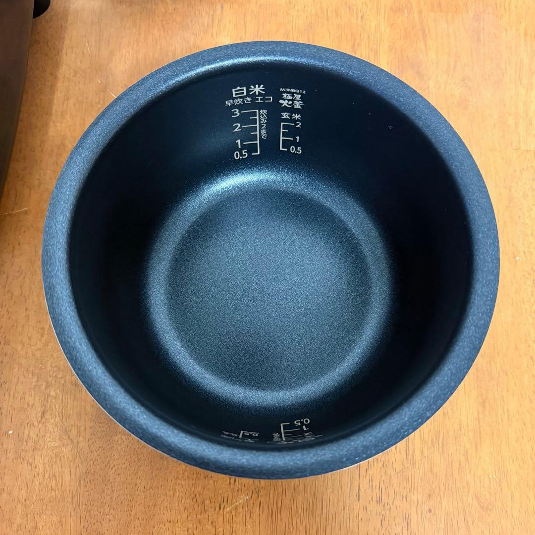 ● 極美品 アイリスオーヤマ マイコン炊飯器 3合 RC-BMA30-B