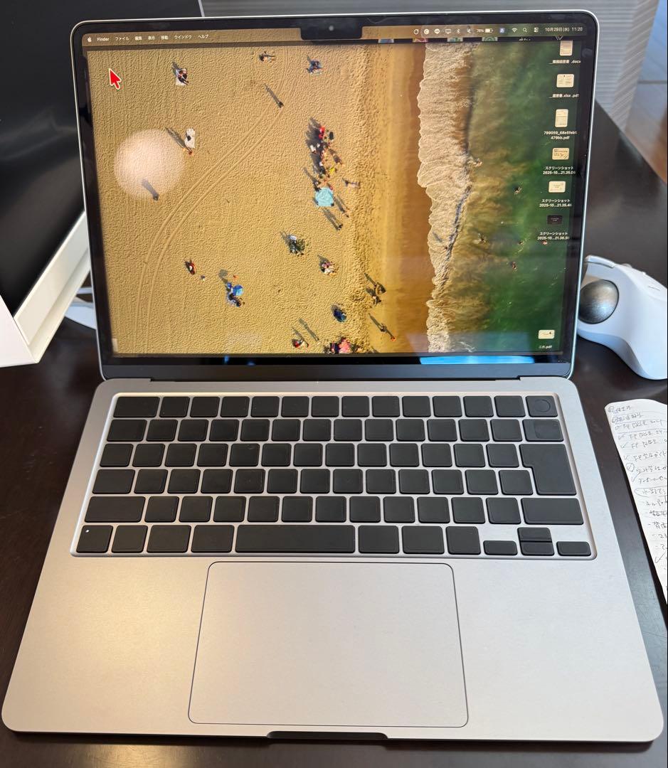 【24年6月購入】M2 MacBook Air 8GB MOFTスタンド装着