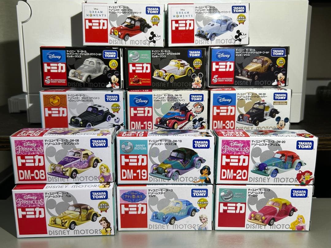 トミカ　ドリームスター、Ⅱ、Ⅲ、クラシック　３５台セット　ディズニーモータース