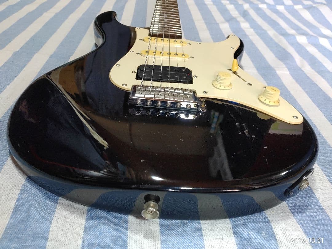 YAMAHAの1990年代後半のストラトタイプのEG-112遊べる半ジャンクです