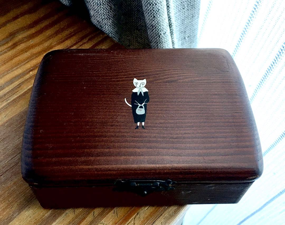 レア　またのあつこ　猫ちゃんの小物入れ　レトロ　木箱　アクセサリー　らむりーず