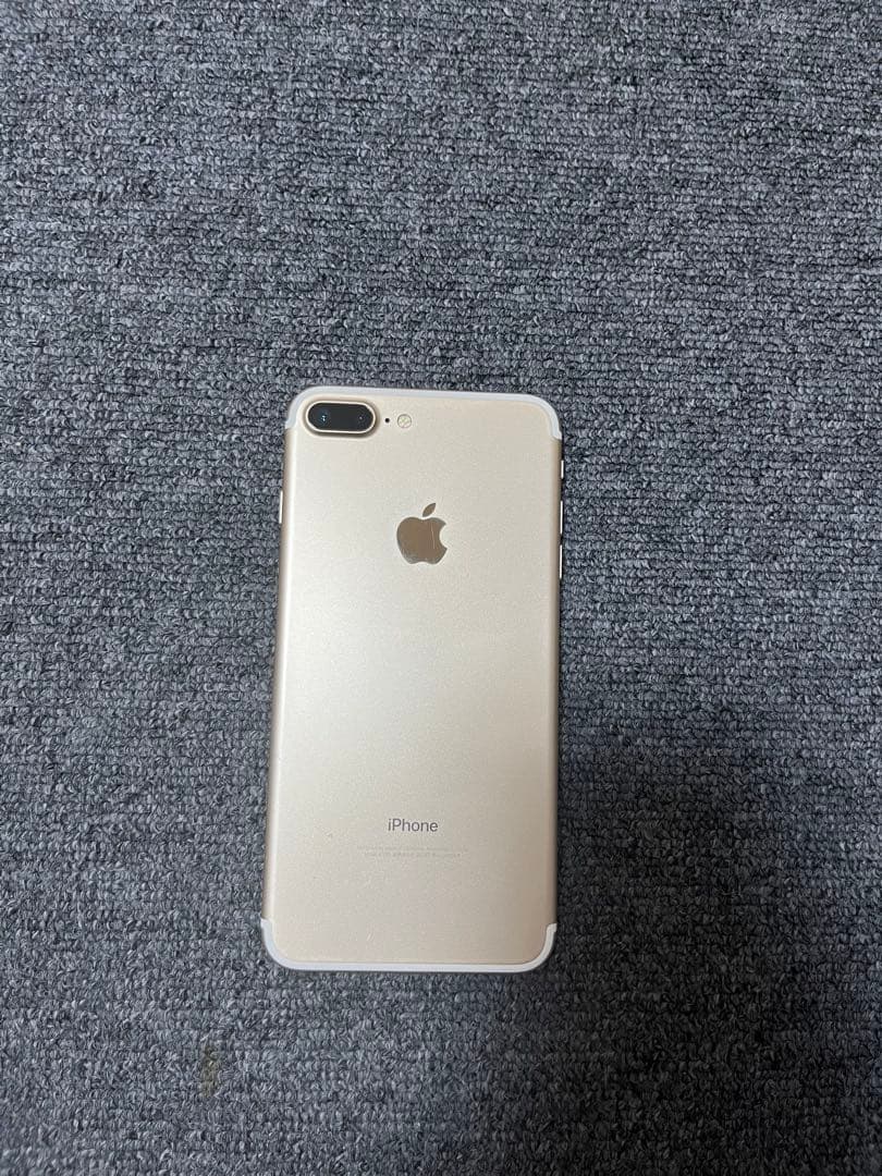 Apple iPhone 7Plus ゴールド（中古）