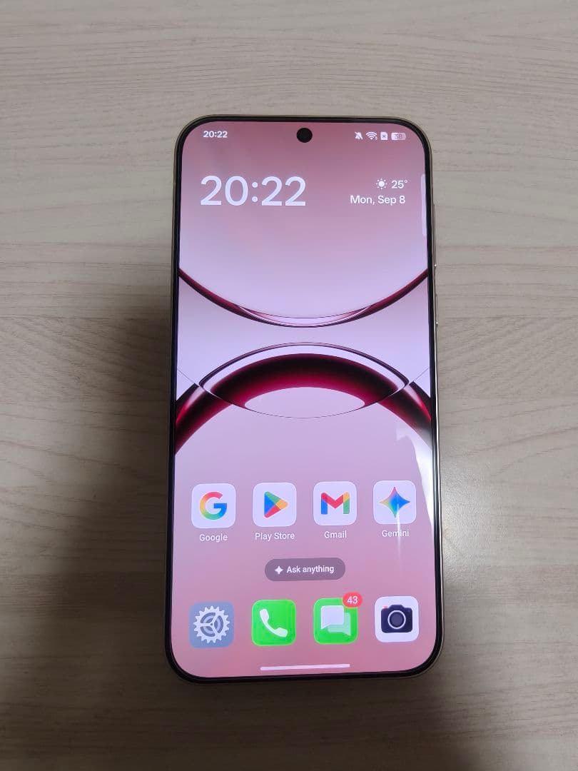 Oppo Find X8 ピンク色　中国製