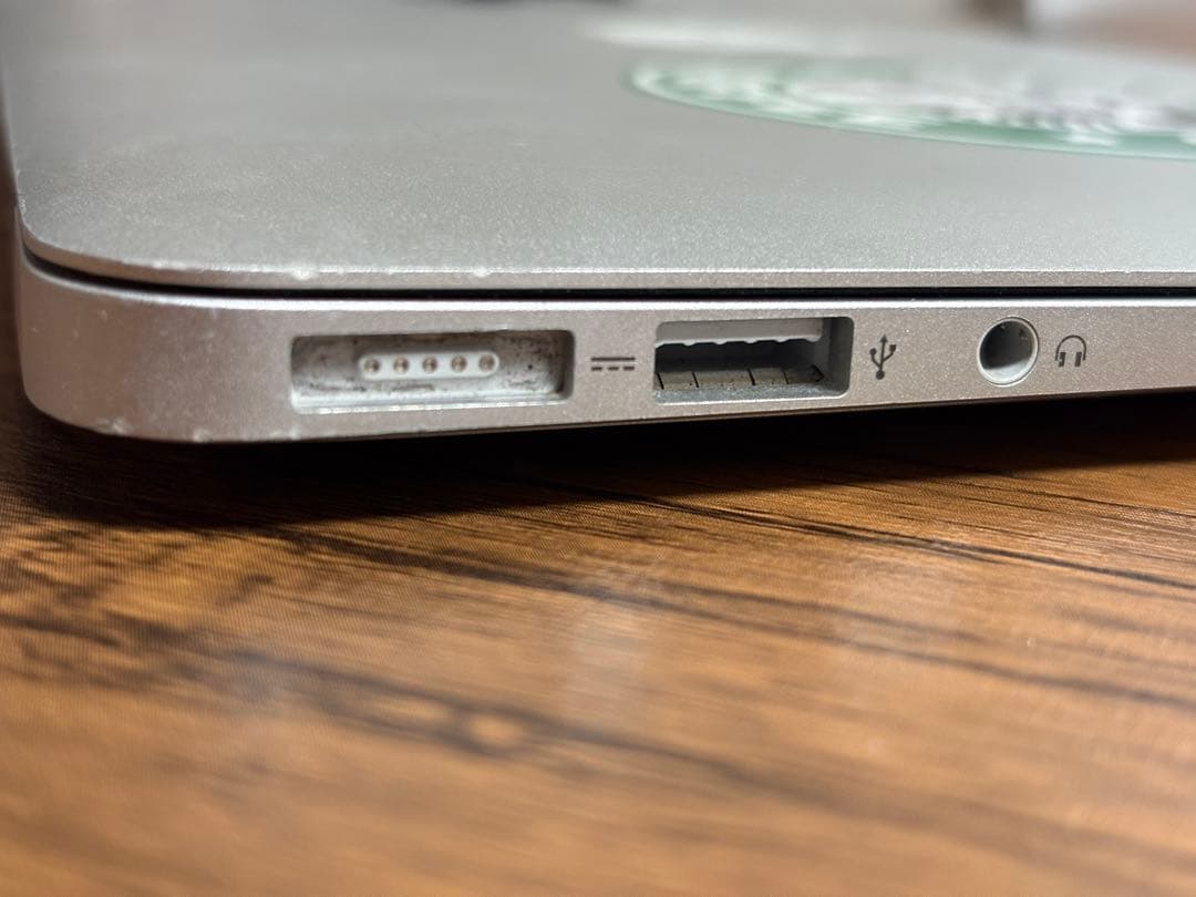 MacBook Air 11インチ2015 i5 8GB 128GB