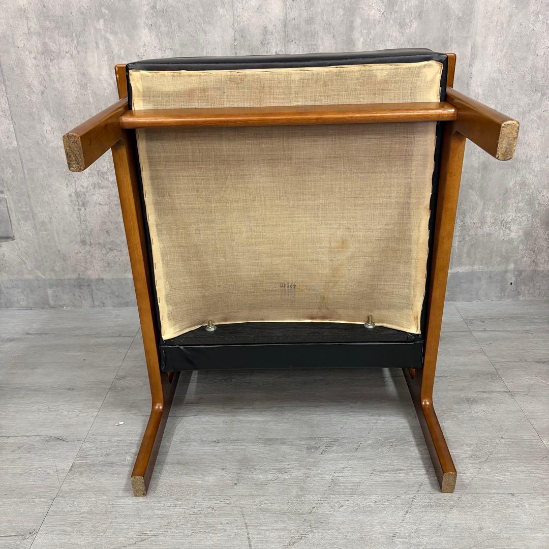 カリモク　1人掛け　ソファ　ブラック