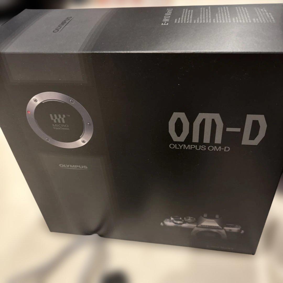 （極美品）OLYMPUS E-M10 Mark II本体　レンズ2本　バッグ付