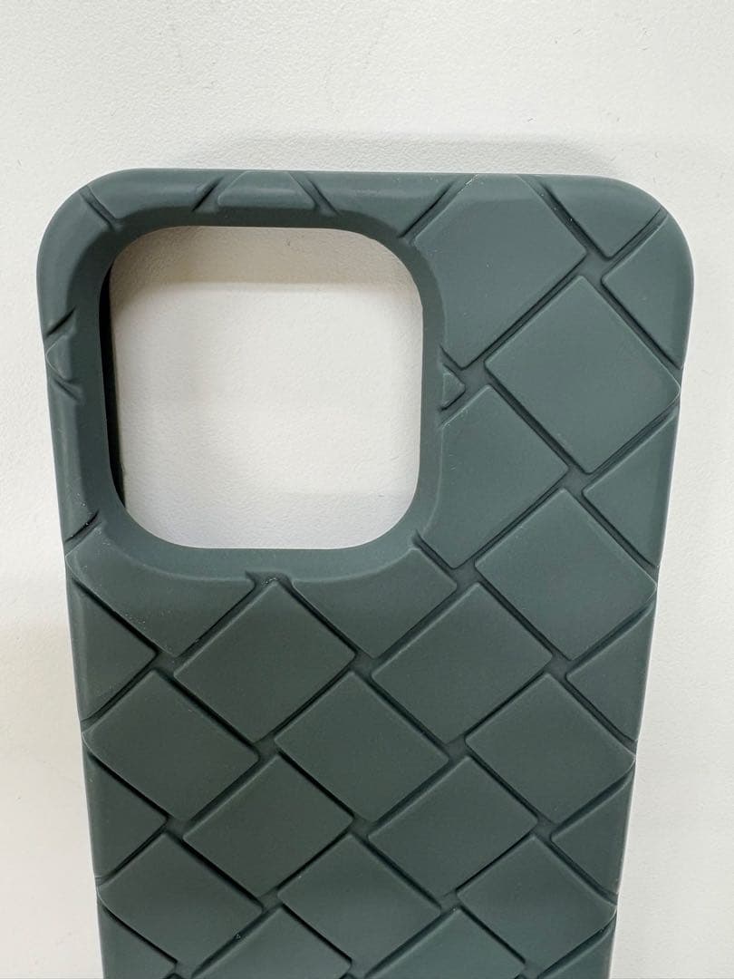 【美品】BOTTEGA VENETA iPhone14 Pro ケース　包装付